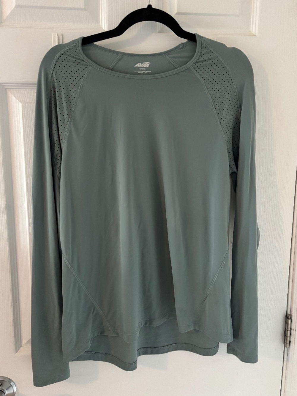 AVIA Women’s L Sage Green Long Sleeve Athletic Top Mesh Activewear